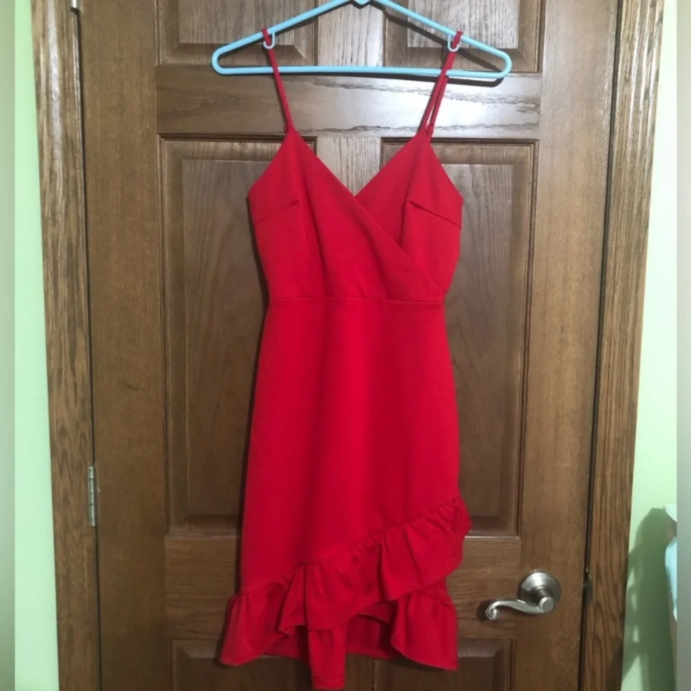 NWT Lulus xs spaghetti strap v neck dress - Picture 1 of 8